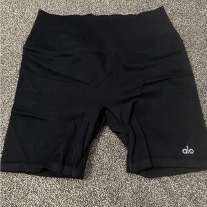 ALO Yoga Women's Black Bike Shorts